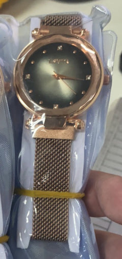 Women's Starry Quartz Lazy Magnet Strap Iron-absorbing Watch - Otaj Gifts