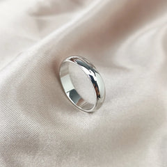 Never Fade Simple 4mm Glossy Stainless Steel Ring for Couples  Silver Color - Otaj Gifts