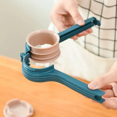 1PC Reuseable Bag Clip Snack Fresh Food Storage Sealing Kitchen Mini Sealer Food Clip with Cap Type Spray Nozzle Moistureproof - Otaj Gifts