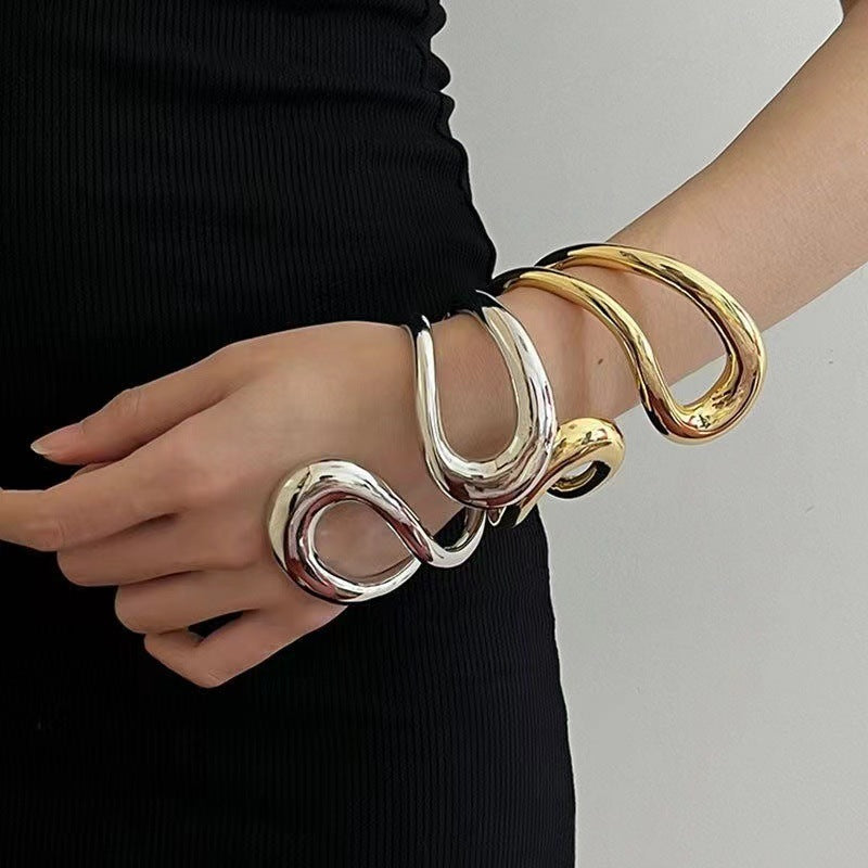 Female Niche Metal Geometry Streamlined Spring Bracelet - Otaj Gifts