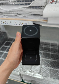 Magnetic 15W Foldable 3-in-1 Wireless Charging Station For IP Devices - Otaj Gifts